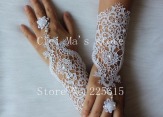 Красивые свадебные перчатки для невесты